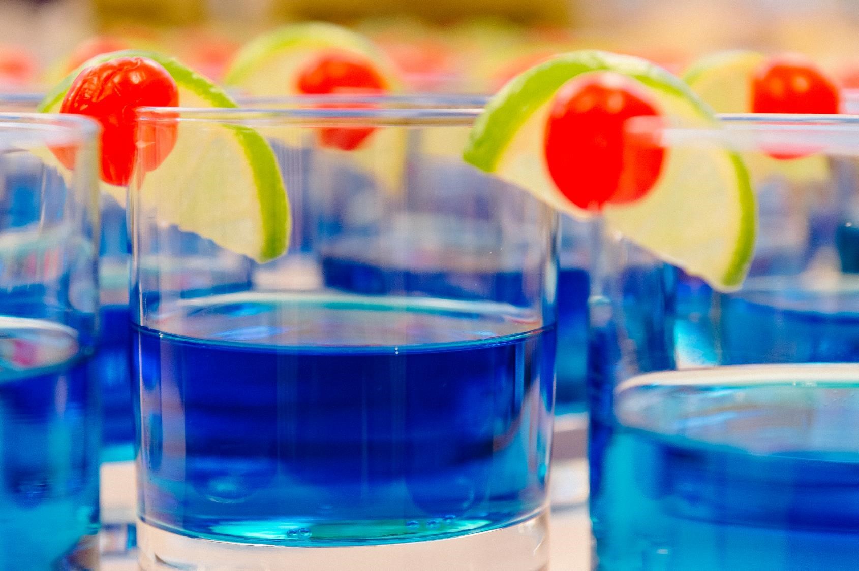 VIDEBIS-blauer Cocktail
