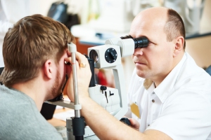 Um beste Ergebnisse für unsere Kunden zu erreichen betreibt VIDEBIS eine enge Kooperation un dKommunikation mit Augenärzten