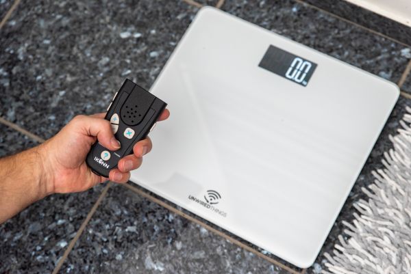 Ikonn-Badezimmerwaage mit Ikonn-Controller bedienen